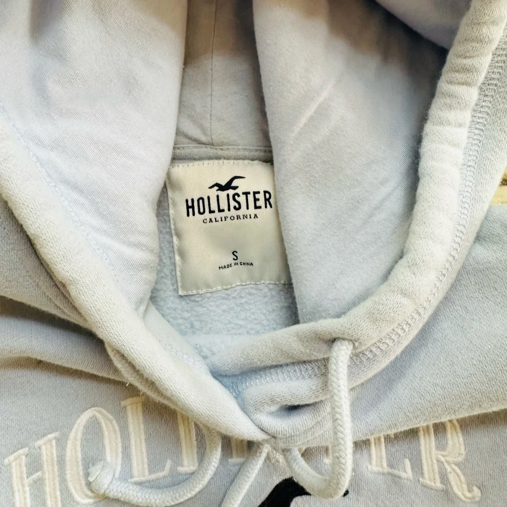 Girls cozy Hollister sweatshirt! Size 14/16